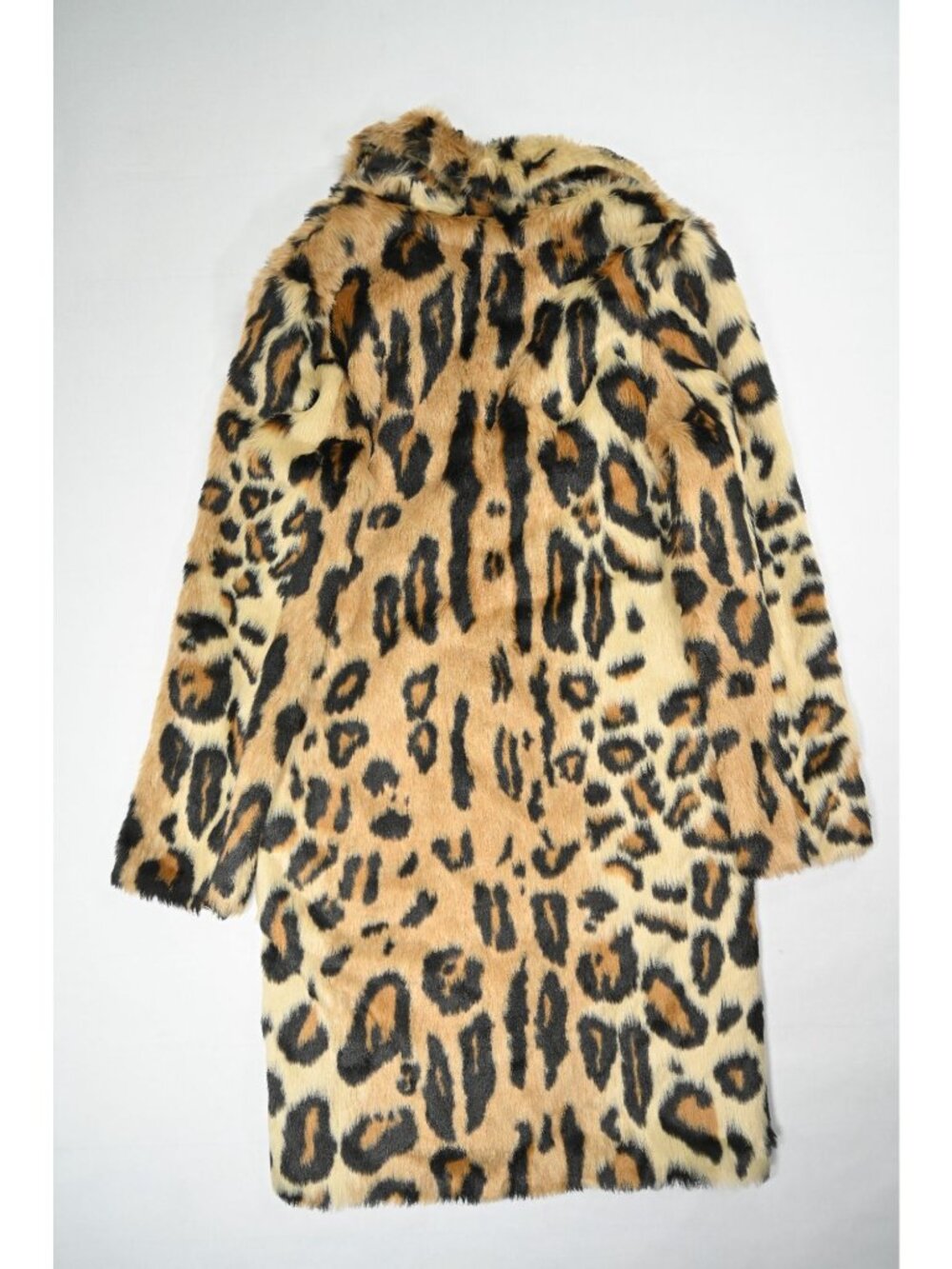 Show Me Your Mumu Miss Cindy Faux Overcoat in Feline Faux Fur - Picture 3 of 3